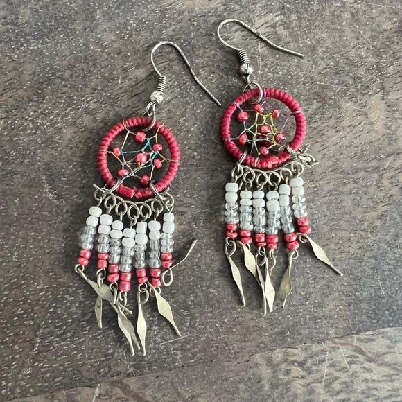 🍭6/$30 Handmade Red, White and Silver Mini Native American Dreamcatcher Earrings - Picture 4 of 5